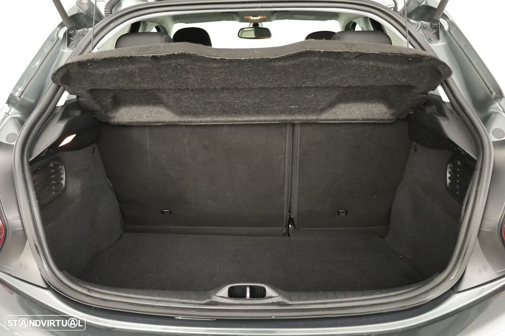 Peugeot 208 1.2 PureTech Style - 24