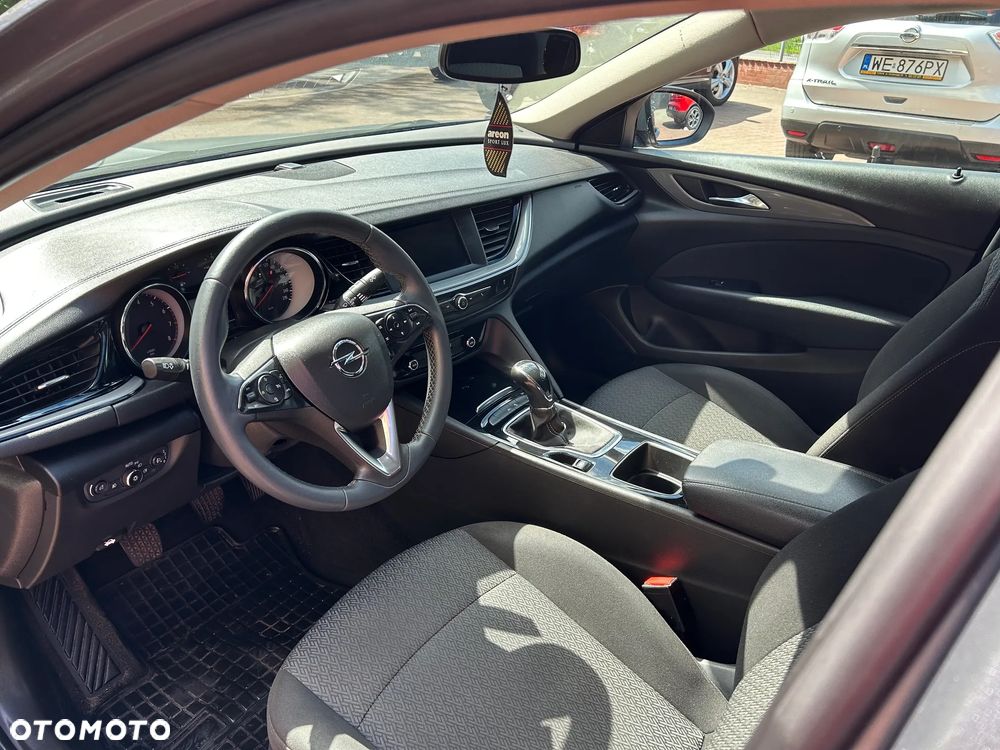 Opel Insignia 1.5 T Enjoy S&S Eco - 9