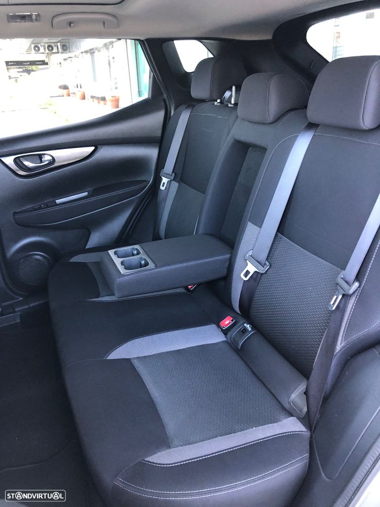 Nissan Qashqai 1.5 dCi N-Connecta DCT - 30