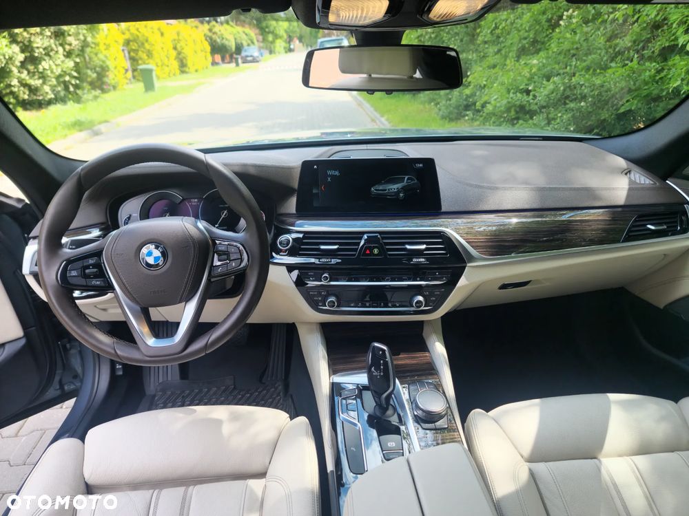 BMW Seria 5 520d Luxury Line - 13