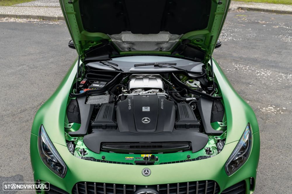 Mercedes-Benz AMG GT R - 14