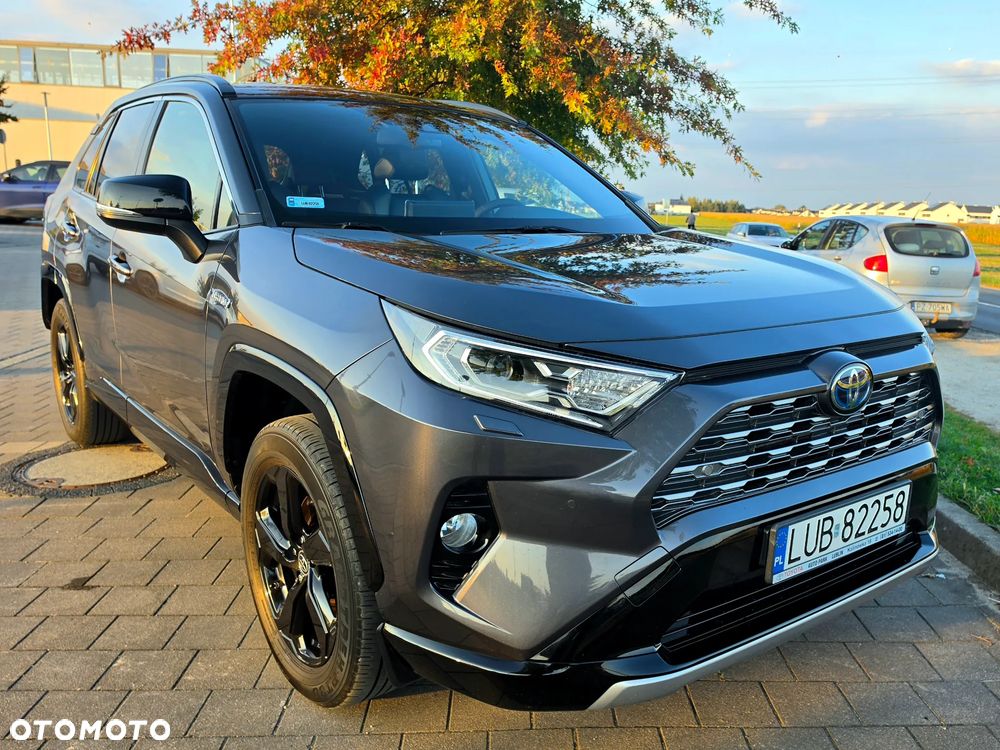 Toyota RAV4 - 1