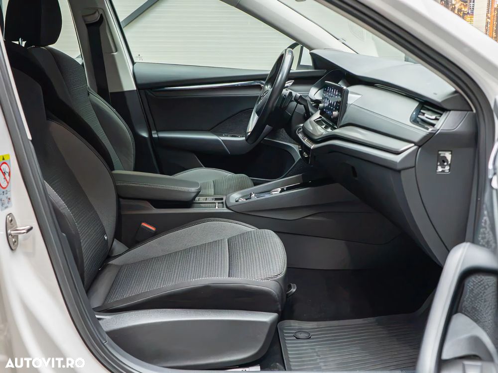 Skoda Octavia 2.0 TDI DSG Ambition - 26
