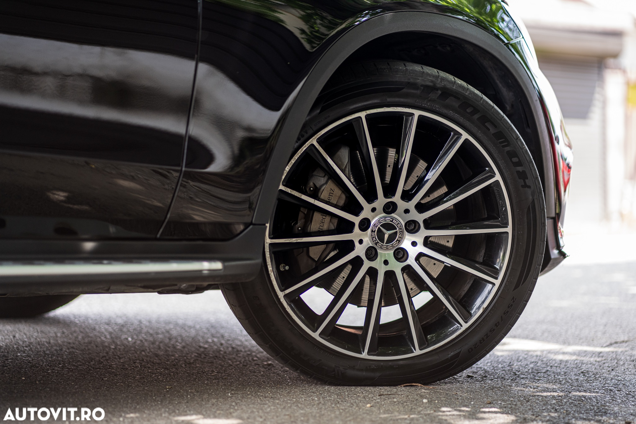 Mercedes-Benz GLC 350 d 4Matic 9G-TRONIC AMG Line - 39