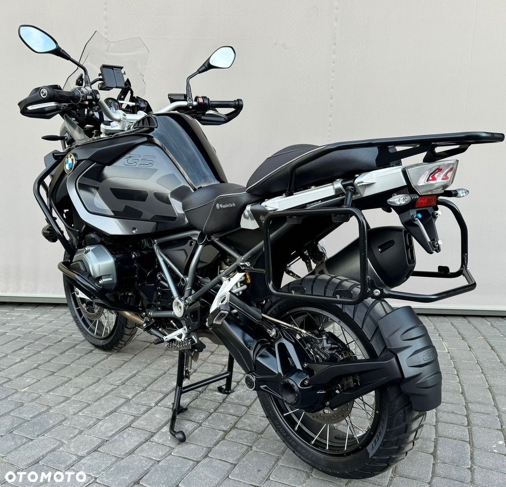 BMW R - 18