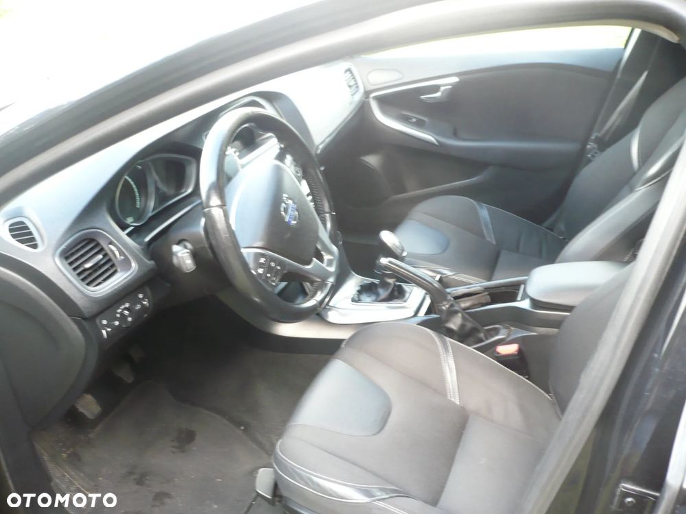 Volvo V40 D2 - 9