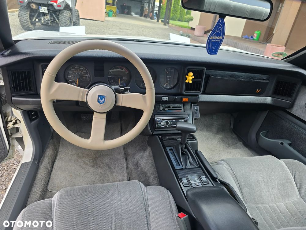 Pontiac Firebird - 11