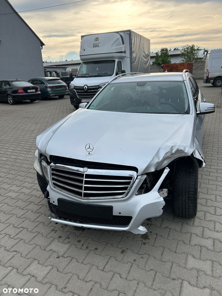 Mercedes-Benz Klasa E 250 CGI BlueEFFICIENCY Automatik Avantgarde - 13