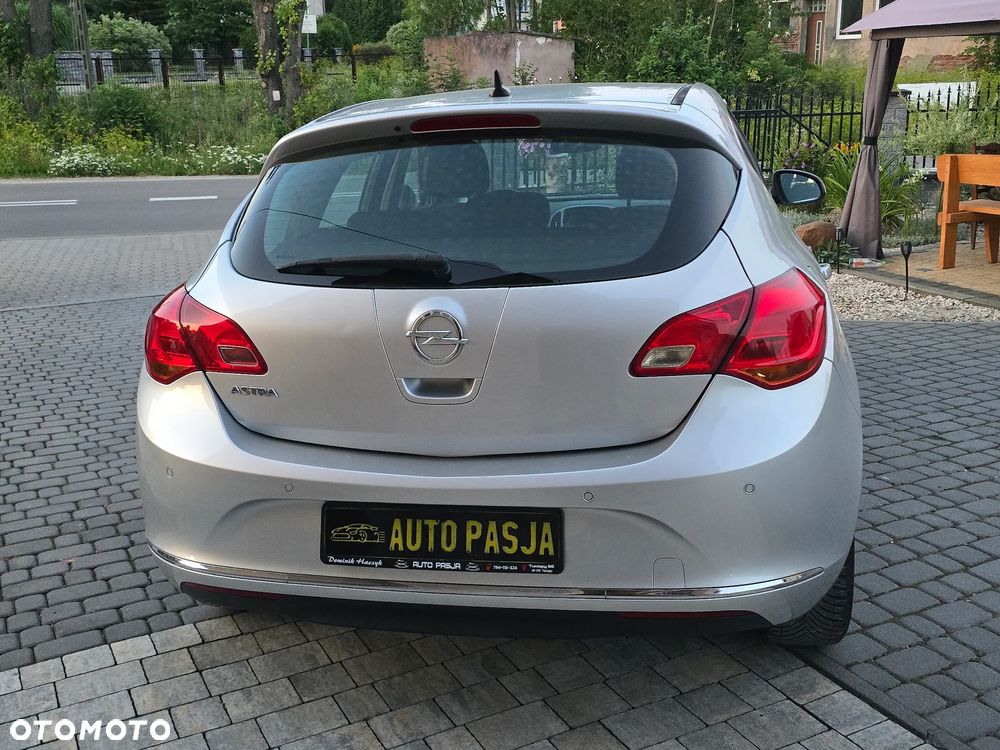 Opel Astra 1.4 Cosmo - 10