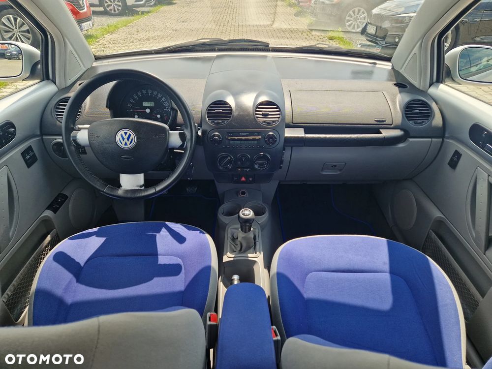 Volkswagen New Beetle - 14