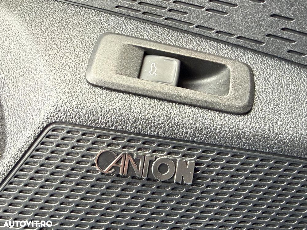 Skoda Octavia Combi 2.0 TDI DSG Exclusive Plus - 6