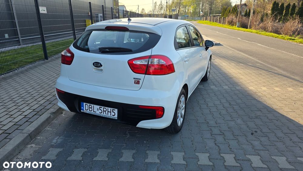 Kia Rio - 6
