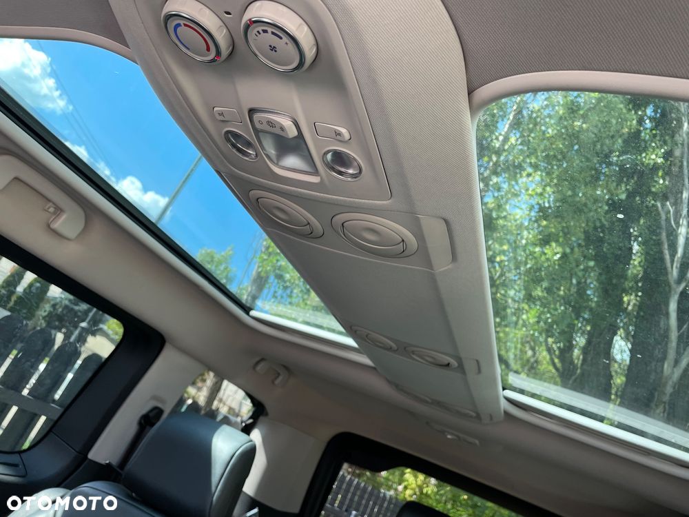 Opel Zafira 2.0 D M Elegance - 19