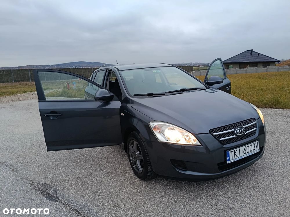 Kia Ceed 1.4 CVVT Attract - 38
