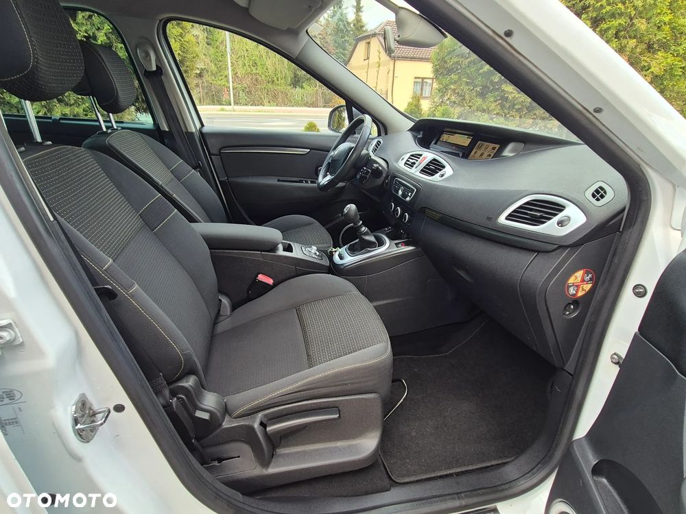 Renault Scenic 1.5 dCi Emotion - 30