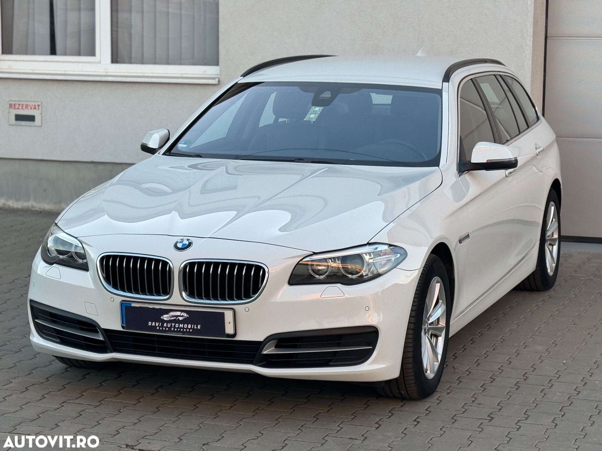 BMW Seria 5 520d xDrive Touring Aut. - 12