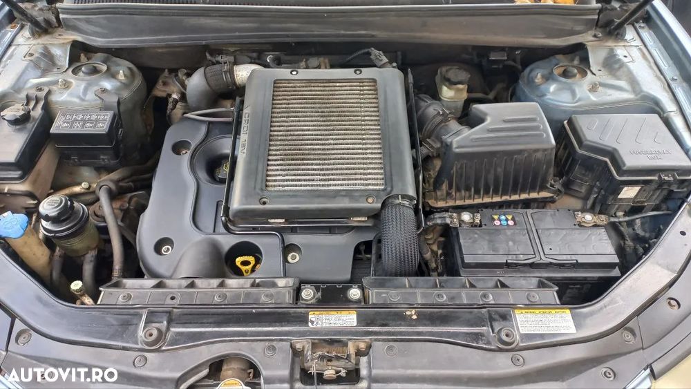 Hyundai Santa Fe 2.2 DSL VGT 5 SEATS 4WD MT STYLE - 11