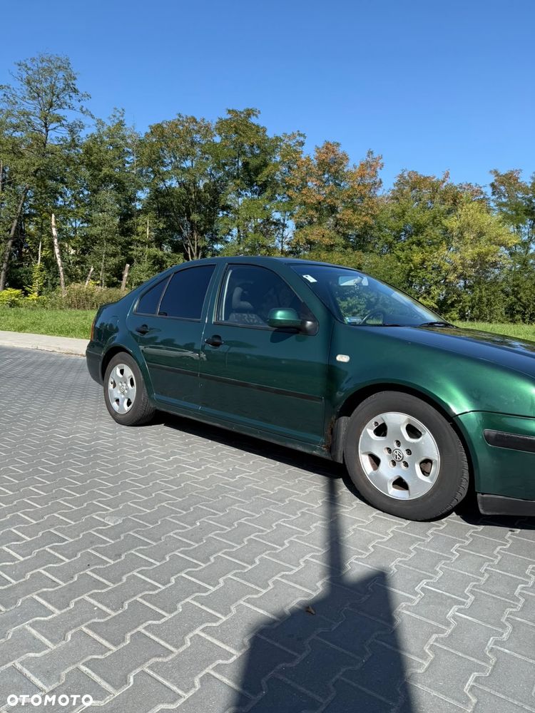 Volkswagen Bora 1.6 Basis - 3