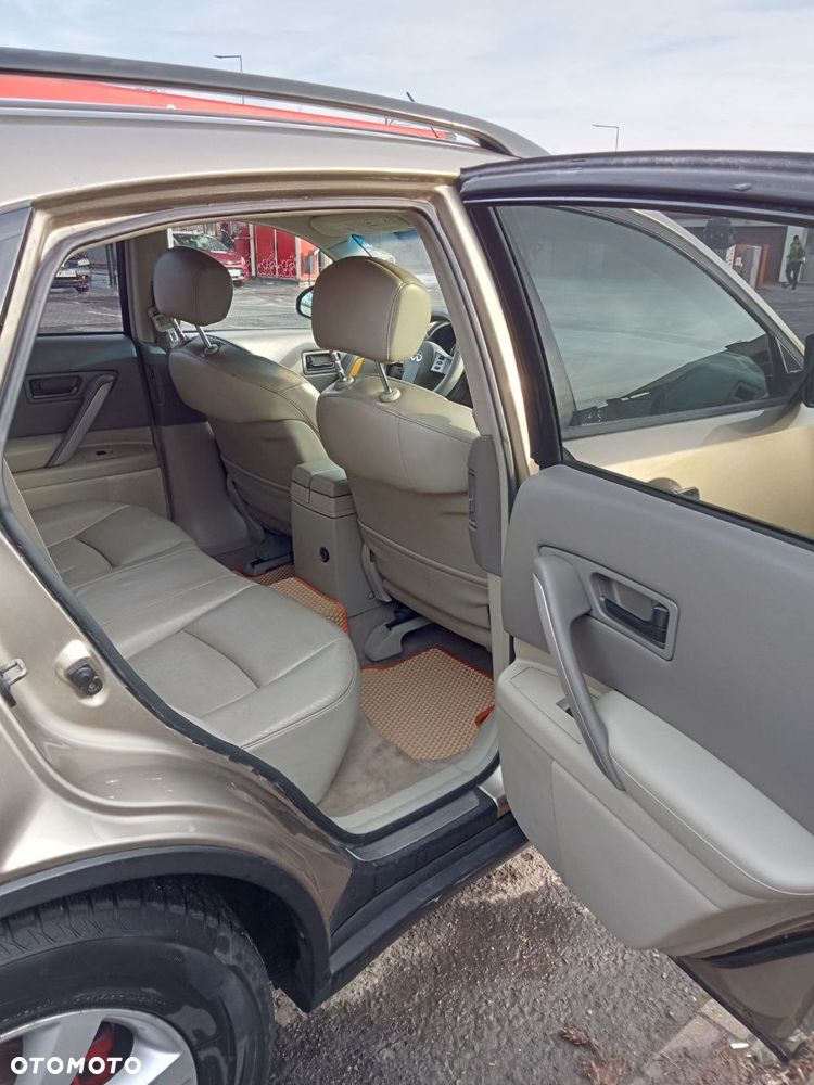 Infiniti FX - 7