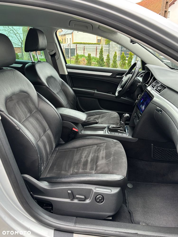 Skoda Superb 2.0 TDI Green tec DSG Elegance - 32