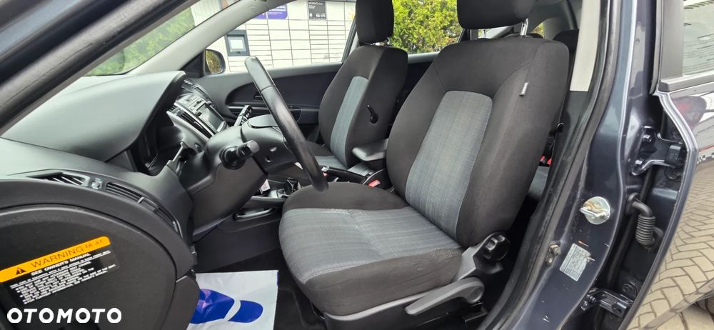 Kia Ceed 1.4 CVVT Dream-Team Edition - 29