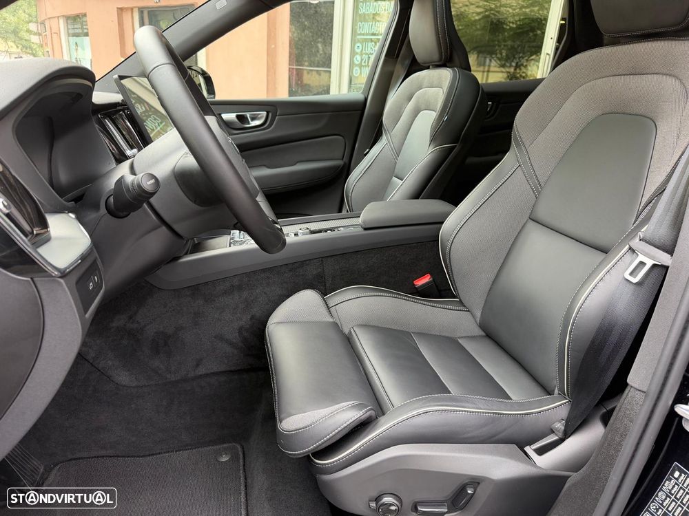 Volvo XC 60 T6 AWD Recharge Plus Black Edition - 24