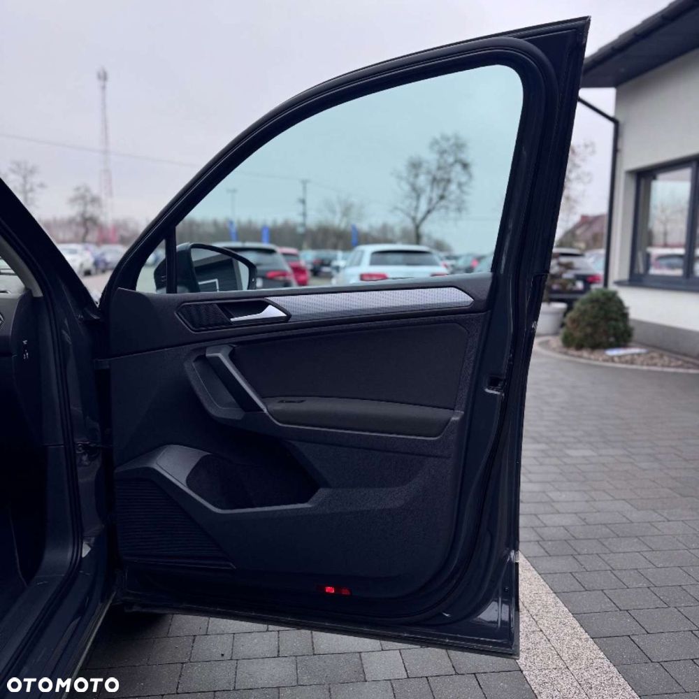 Volkswagen Tiguan - 31