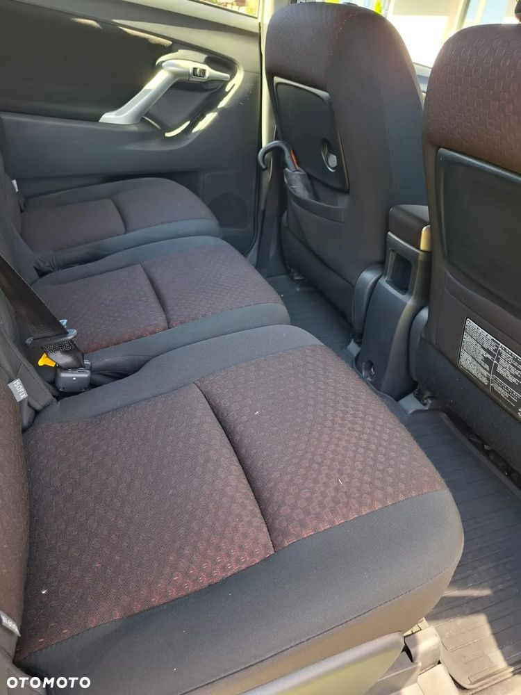 Toyota Verso 2.0 D-4D Premium - 15