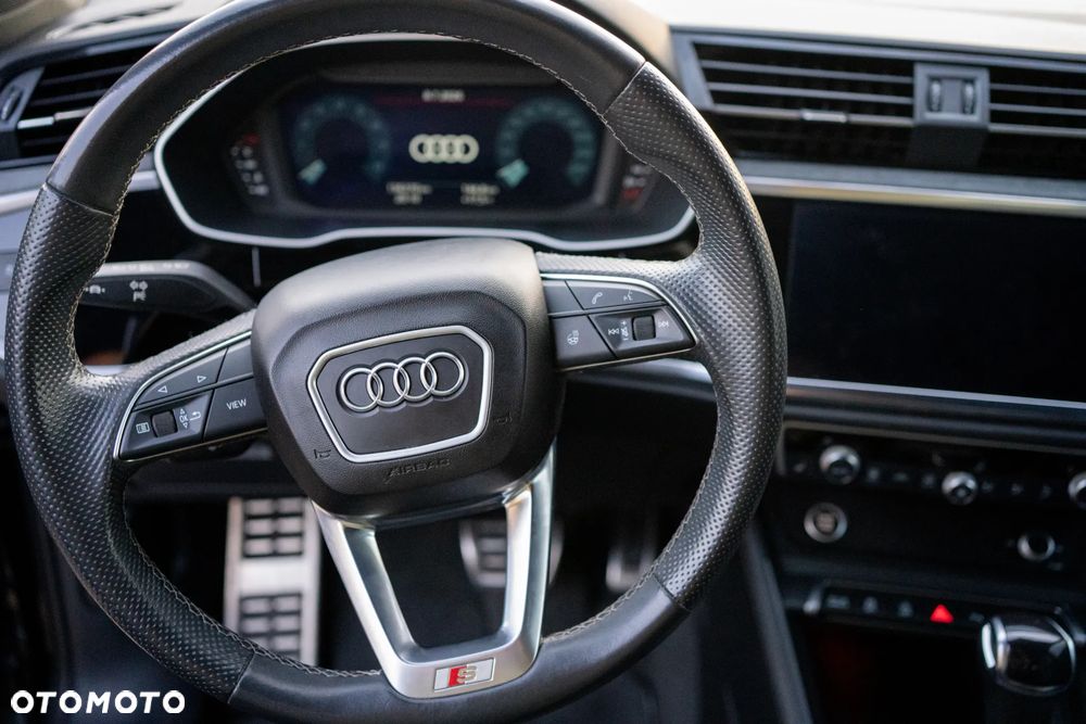 Audi Q3 - 18