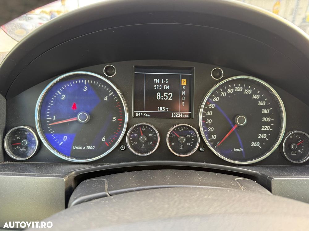 Volkswagen Touareg 2.5 TDI R5 Aut. - 2