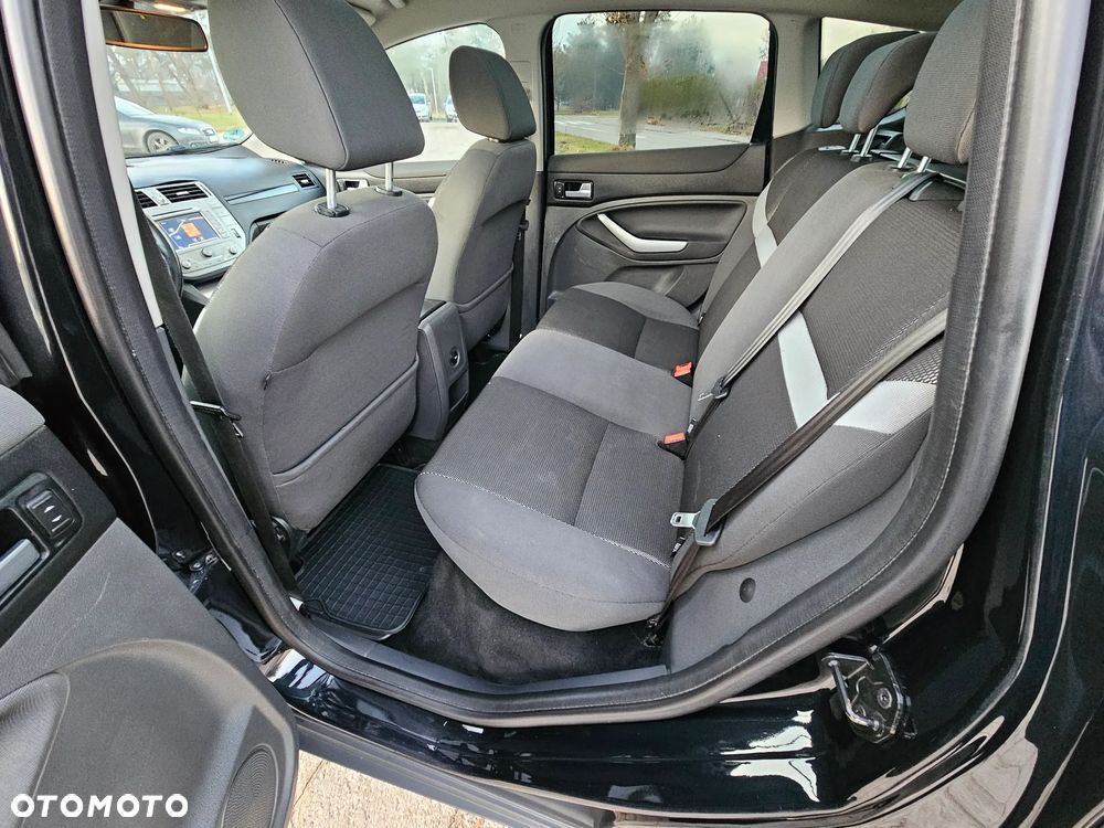 Ford Kuga 2.0 TDCi 4x4 Champions Edition - 12