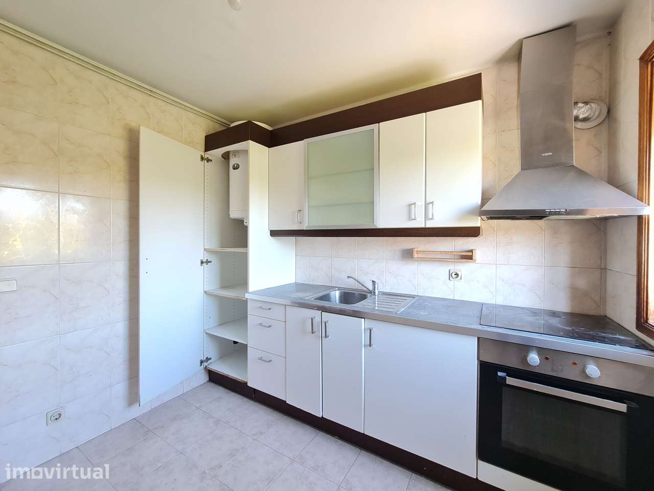Oportunidade de investimento!! Apartamento T2+1 em Oliveira do Douro - Grande imagem: 2/14