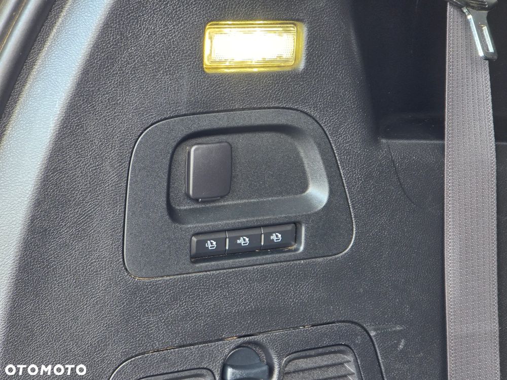 Ford S-Max - 24