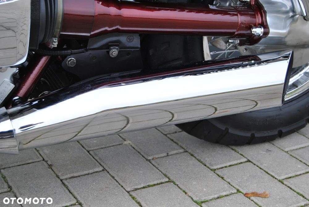 Suzuki Intruder - 22