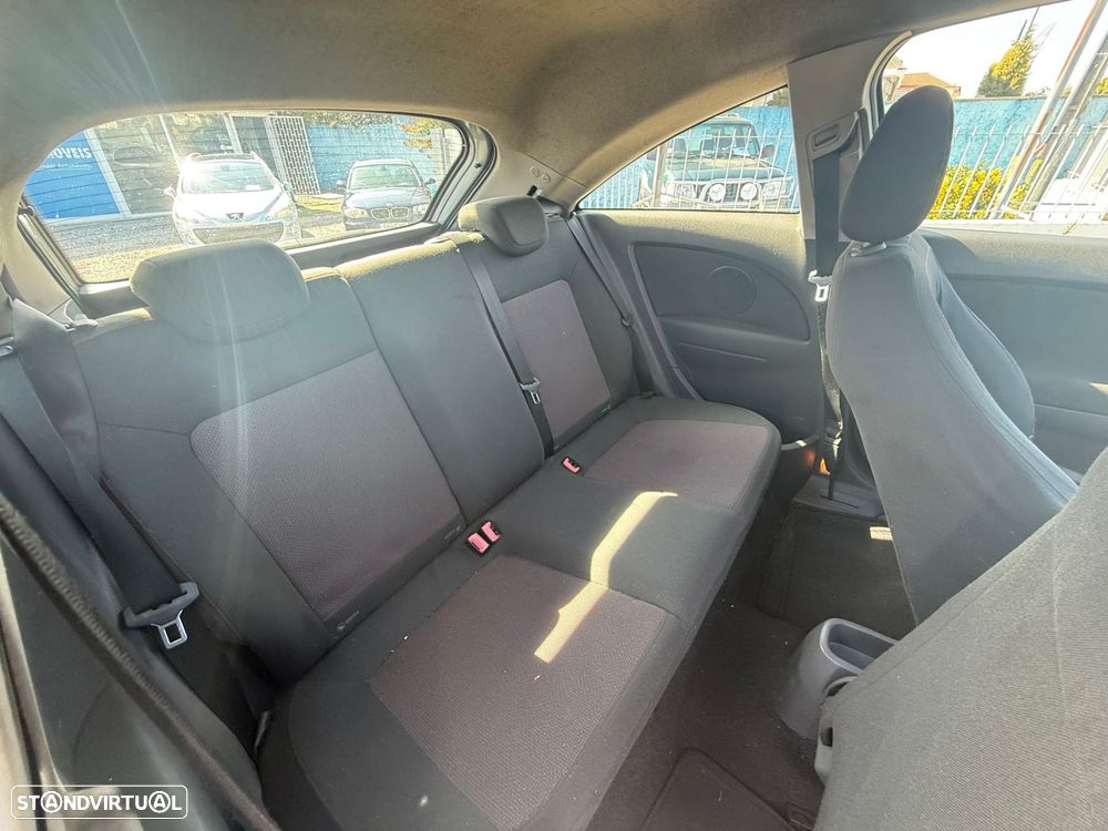 Opel Corsa 1.3 CDTi Enjoy — fotografia 14