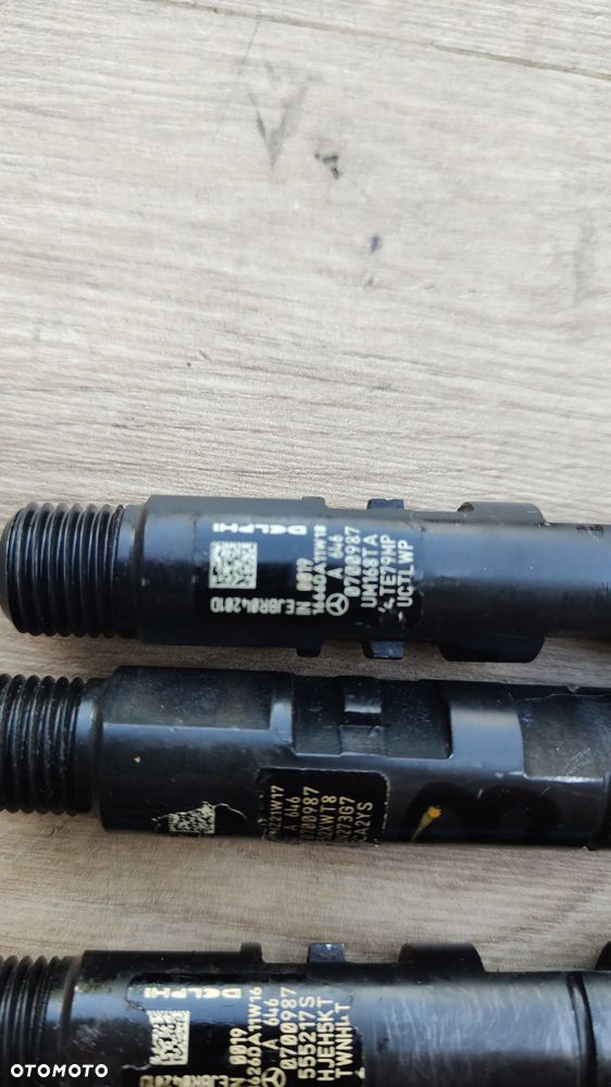 MERCEDES W204 W211 2.2 CDI Komplet Wtryskiwaczy Wtryski A6460700987 4sztuki - 4