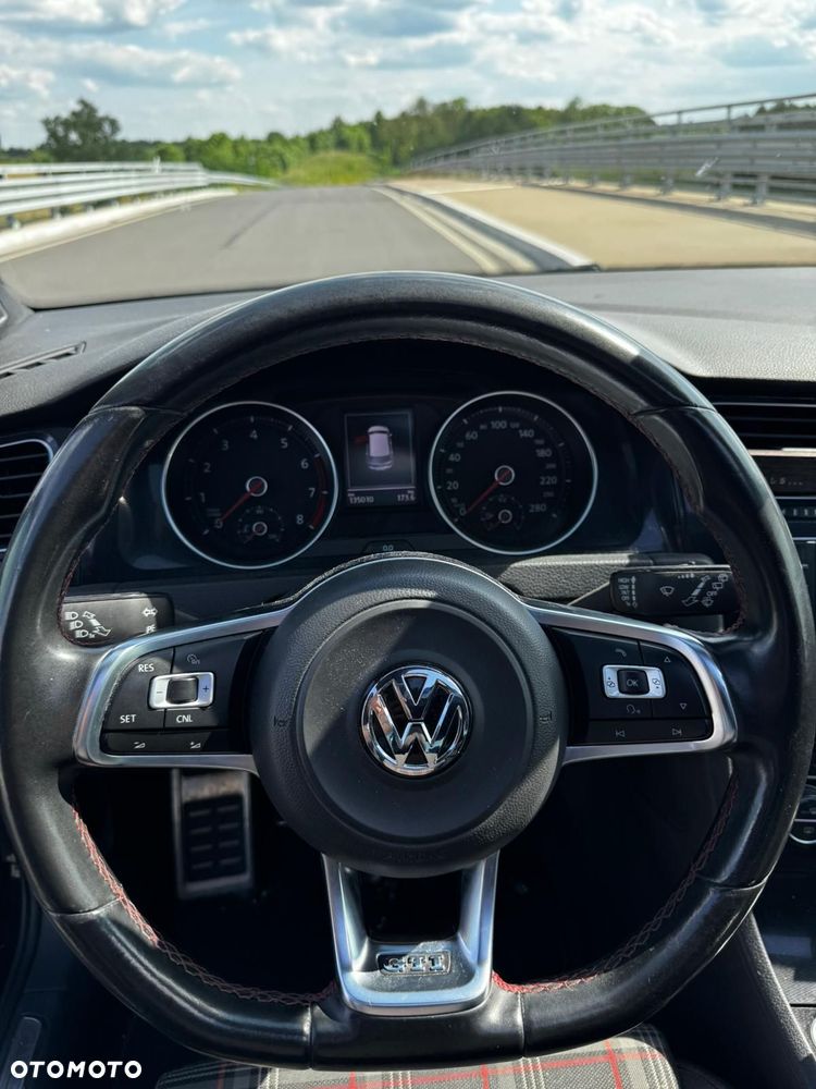 Volkswagen Golf 2.0 TSI BMT GTI - 12