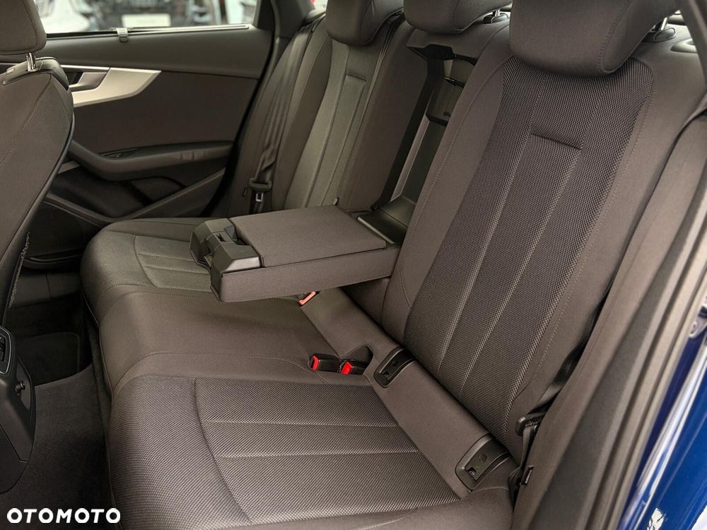 Audi A4 Limousine - 19