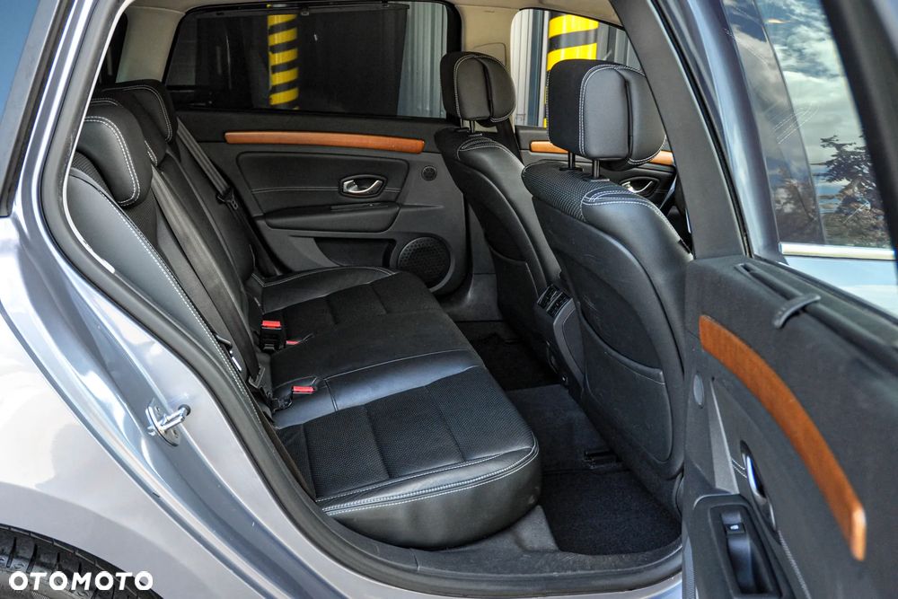 Renault Laguna 2.0 DCi Initiale - 12