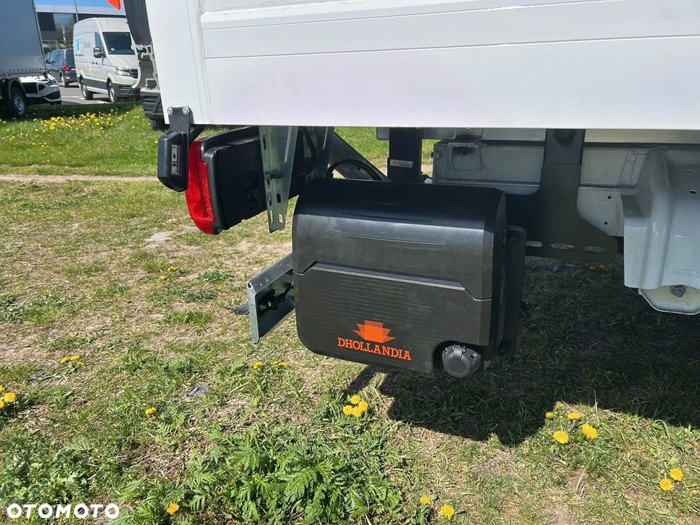Volkswagen Crafter KONTENER MEBLOWY+WINDA/35 Podwozie z pojedynczą kabiną 2,0 l 163 KM manual r. o.: 4490 mm - 36