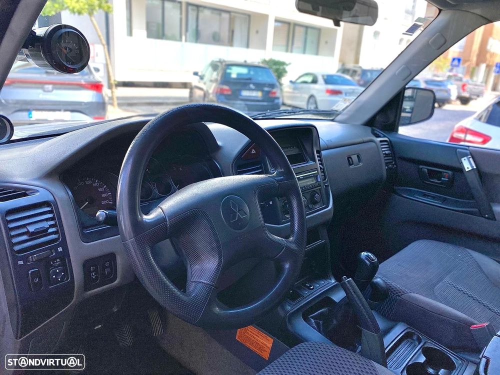 Mitsubishi Pajero 2.5 TD GLX - 14