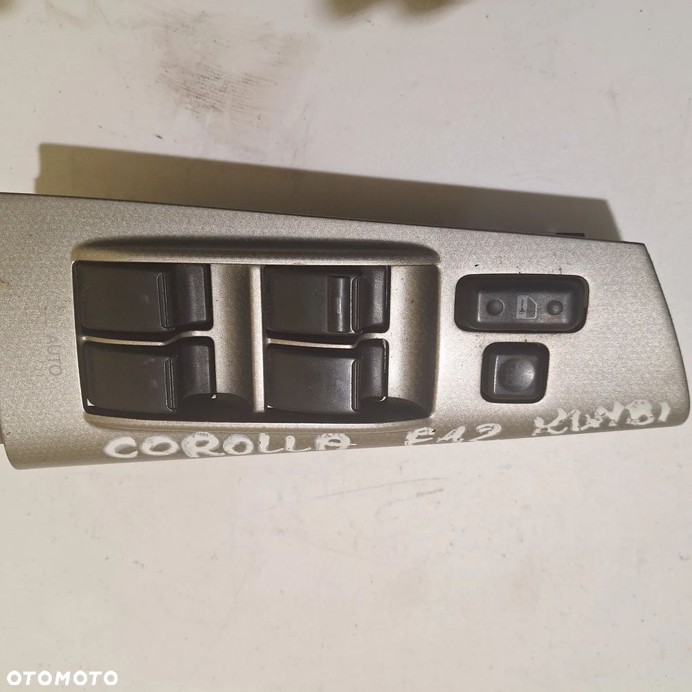 PRZELACZNIK SZYB LEWY PRZOD COROLLA E12 - 1
