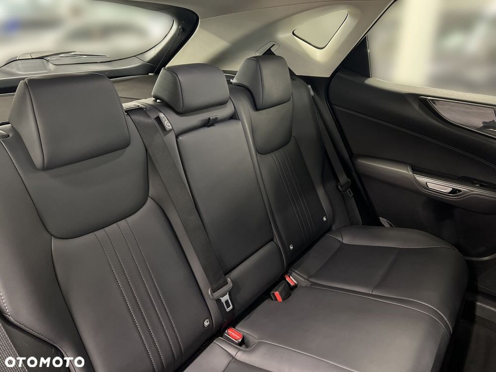 Lexus NX 350h Business AWD - 14