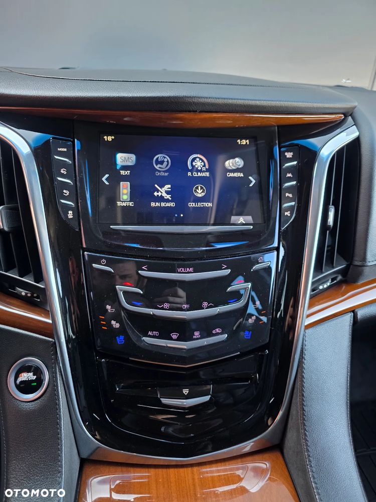 Cadillac Escalade ESV 6.2 V8 AWD AT Premium - 18