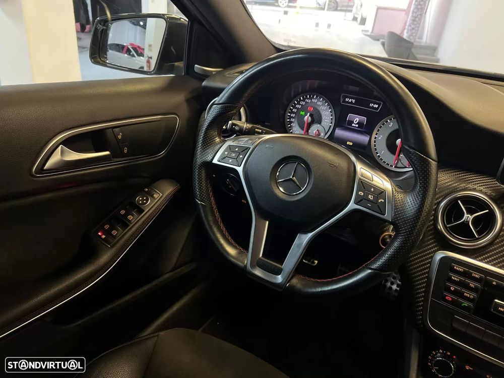 Mercedes-Benz A 180 d AMG Line - 16