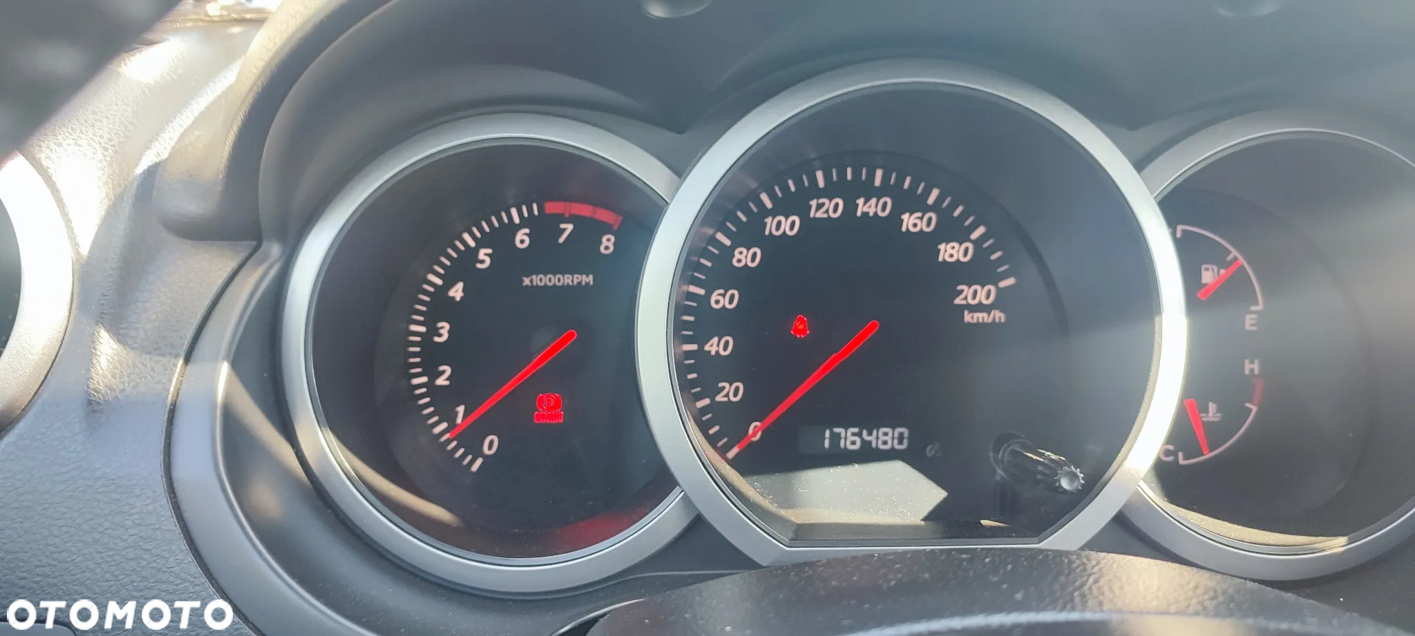 Suzuki Grand Vitara 2.0 De luxe - 33