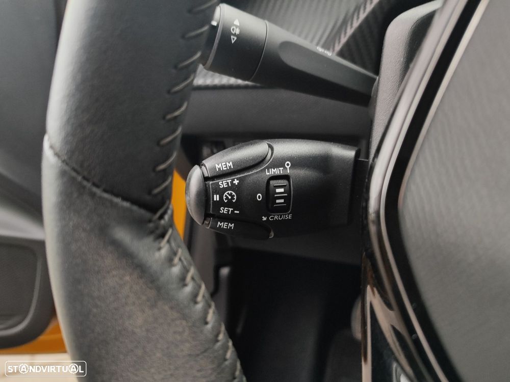 Peugeot 208 1.2 PureTech Active - 20