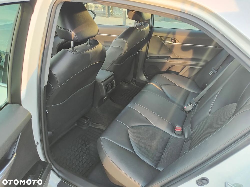 Toyota Camry 2.5 Hybrid Executive CVT - 13
