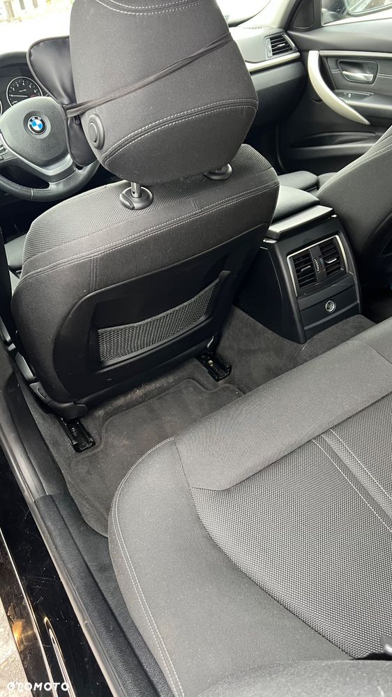 BMW Seria 3 318i Sport Line - 12