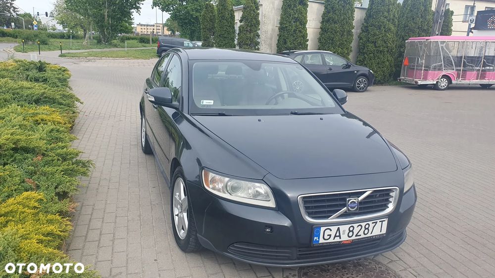 Volvo S40 2.0D Momentum - 1